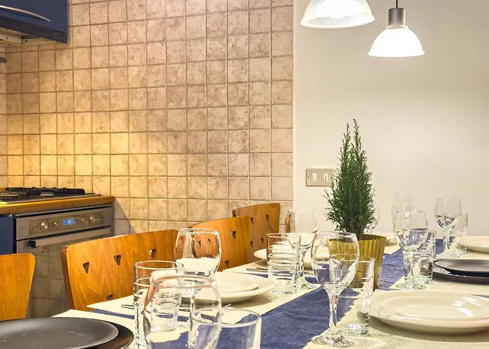 Isola District Apartment Milan