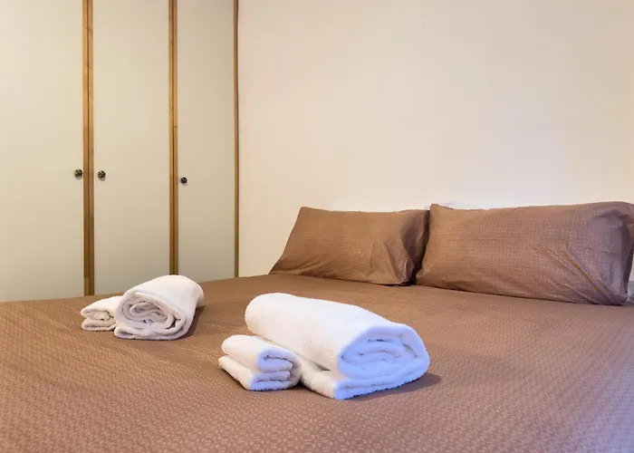 Isola District Apartment *
